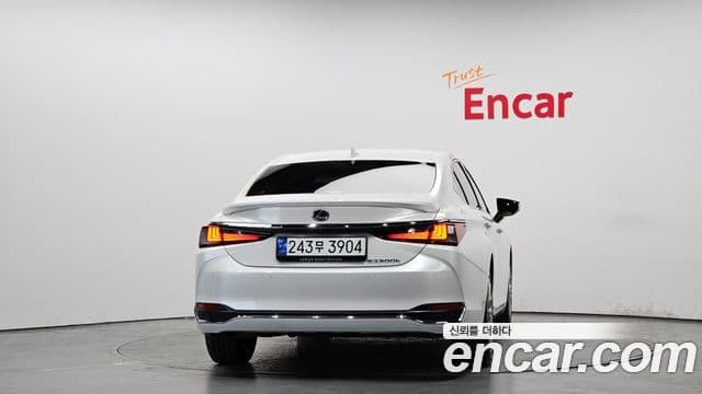 Lexus ES300h 7세대 Executive, 2023 4