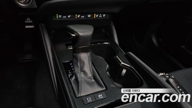 Lexus ES300h 7세대 Executive, 2023 9
