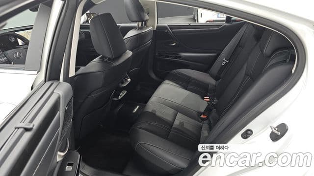 Lexus ES300h 7세대 Executive, 2023 12