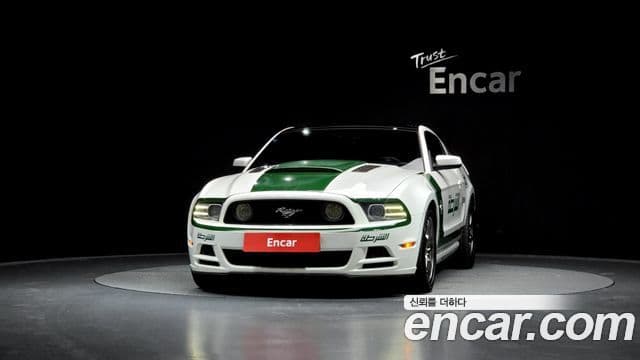 Ford Mustang купе, 2013 3