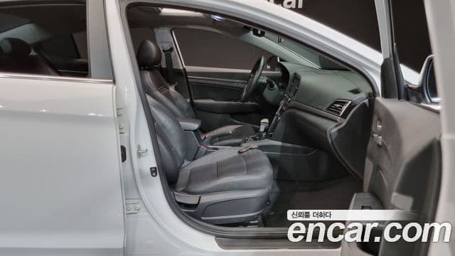 Hyundai Avante AD Premium, 2016 10