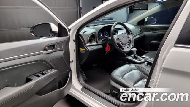 Hyundai Avante AD Premium, 2016 11