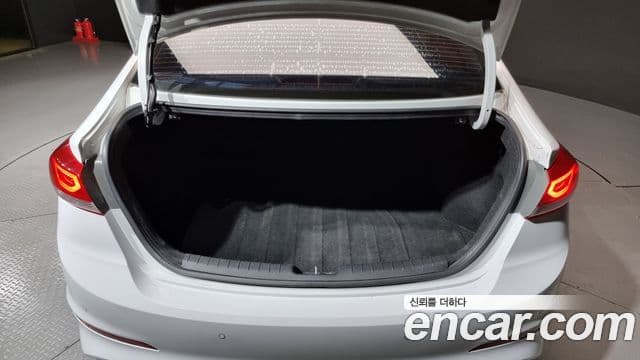 Hyundai Avante AD Premium, 2016 20