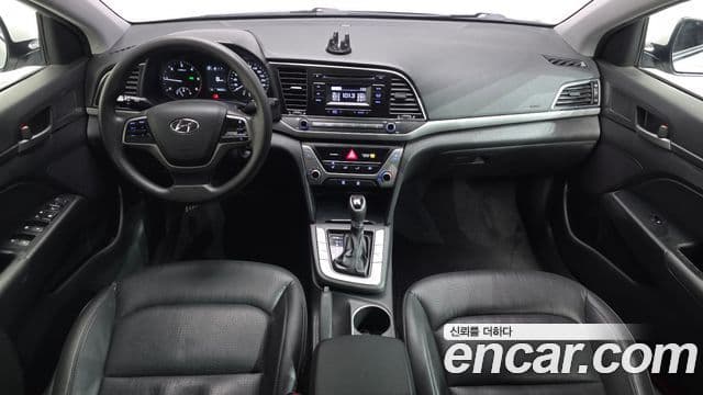 Hyundai Avante AD Style, 2016 7