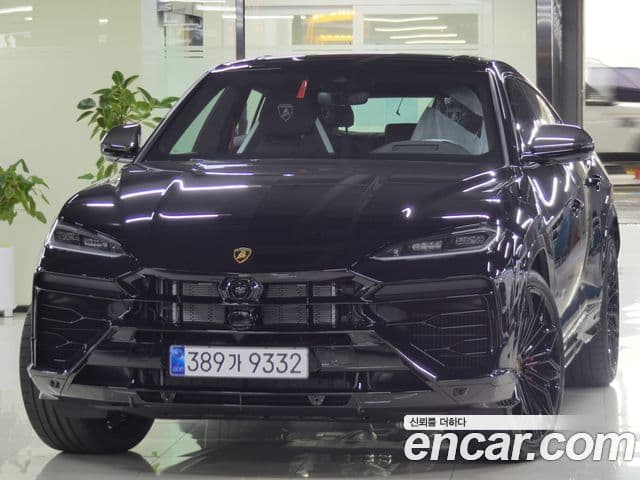 Lamborghini Urus 4.0 V8 SE, 2025 1