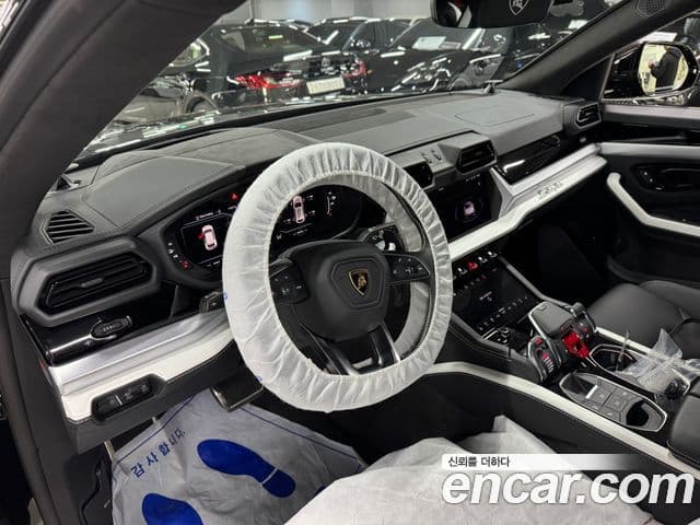 Lamborghini Urus 4.0 V8 SE, 2025 4