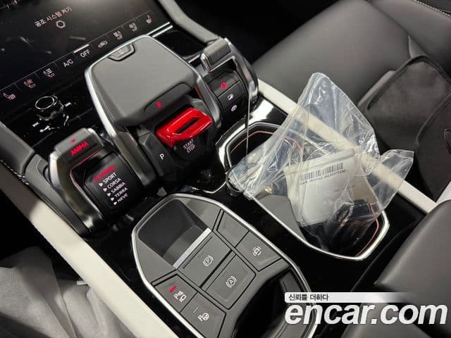 Lamborghini Urus 4.0 V8 SE, 2025 11