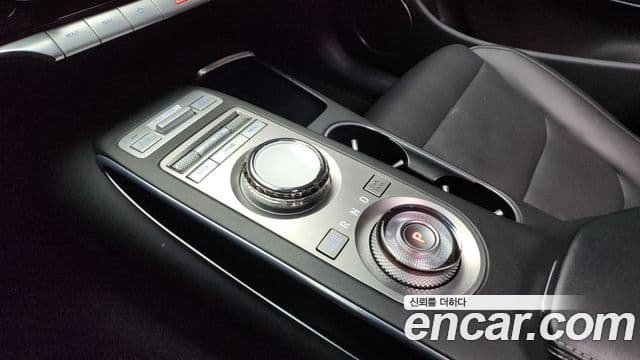 Genesis GV70, 2022 9