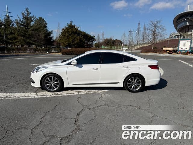 Hyundai Grandeur HG Premium, 2015 3