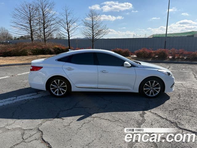 Hyundai Grandeur HG Premium, 2015 4