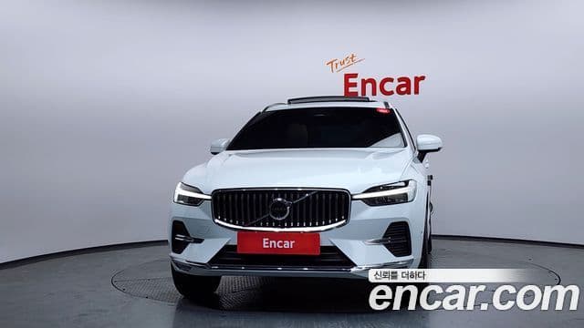 Volvo XC60 2세대 B5 Ultra Bright, 2025 3