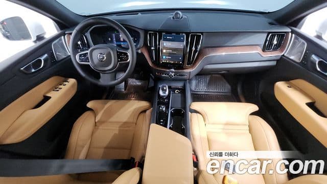 Volvo XC60 2세대 B5 Ultra Bright, 2025 7