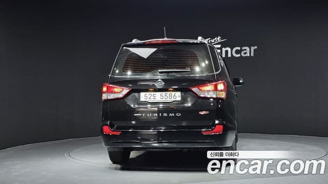 KG모빌리티(SsangYong) Korando 투리스모 4WD TX 9인승, 2017 4