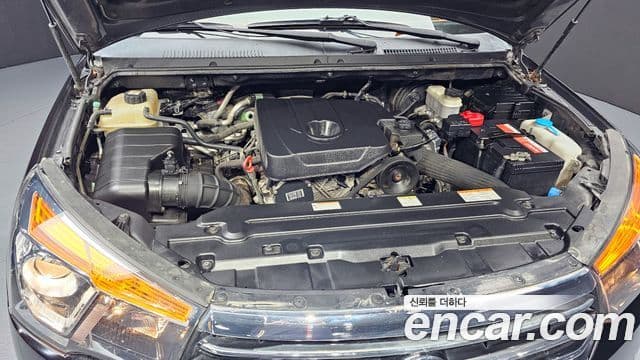 KG모빌리티(SsangYong) Korando 투리스모 4WD TX 9인승, 2017 6