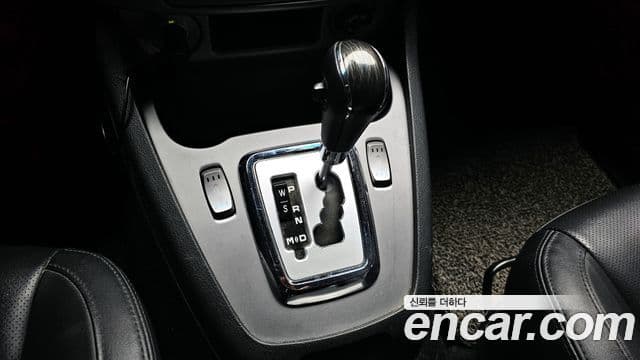 KG모빌리티(SsangYong) Korando 투리스모 4WD TX 9인승, 2017 9