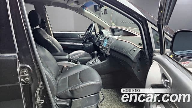 KG모빌리티(SsangYong) Korando 투리스모 4WD TX 9인승, 2017 11