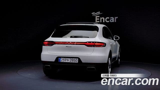 Porsche Macan 95B, 2019 4