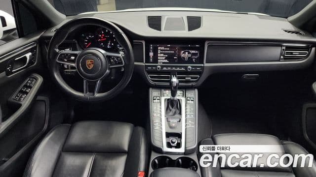 Porsche Macan 95B, 2019 7