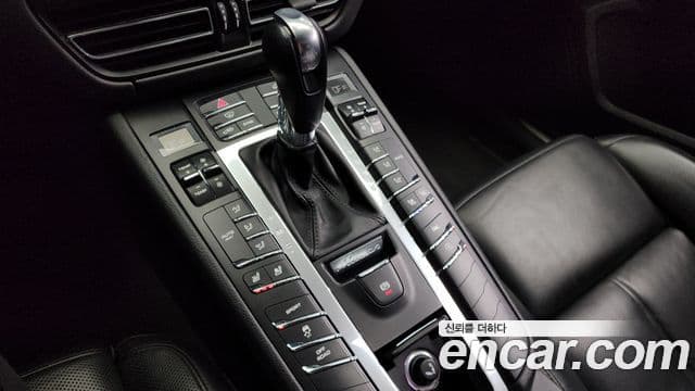 Porsche Macan 95B, 2019 9