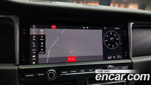 Porsche Macan 95B, 2019 14