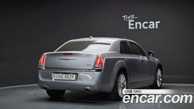 크라이슬러 The / новый New 300C, 2013 2