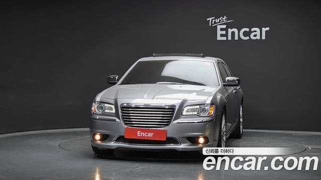크라이슬러 The / новый New 300C, 2013 3