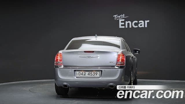 크라이슬러 The / новый New 300C, 2013 4