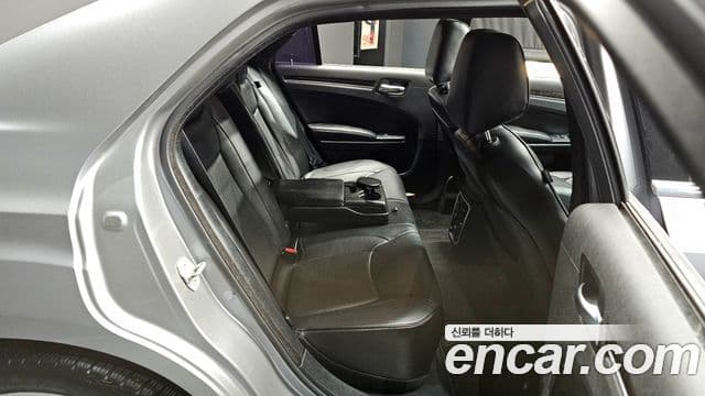 크라이슬러 The / новый New 300C, 2013 11