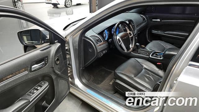 크라이슬러 The / новый New 300C, 2013 12