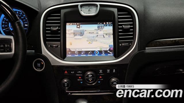 크라이슬러 The / новый New 300C, 2013 14