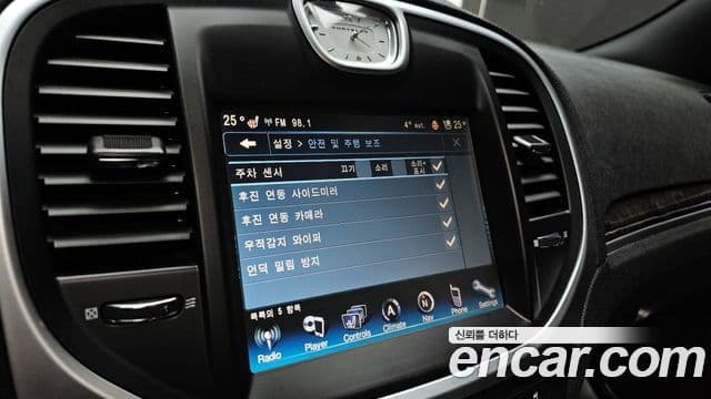 크라이슬러 The / новый New 300C, 2013 16