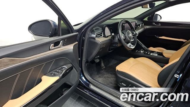 Kia K5 3세대 Signature, 2020 11