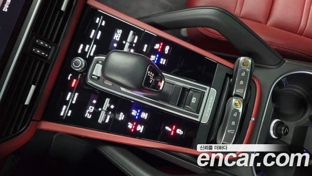 Porsche Cayenne (PO536) 3.0 купе Platinum Edition, 2023 9