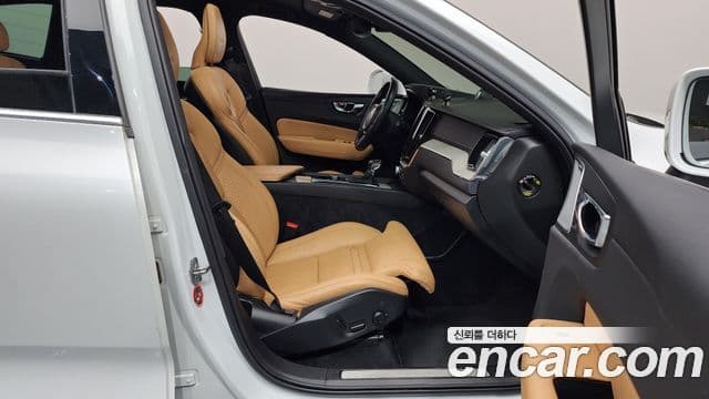Volvo XC60 2세대 D5 Inscription, 2019 11