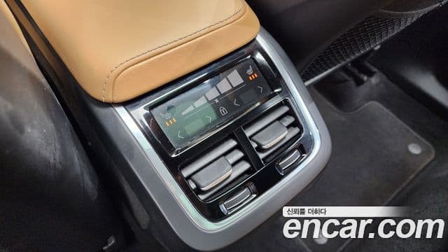 Volvo XC60 2세대 D5 Inscription, 2019 18