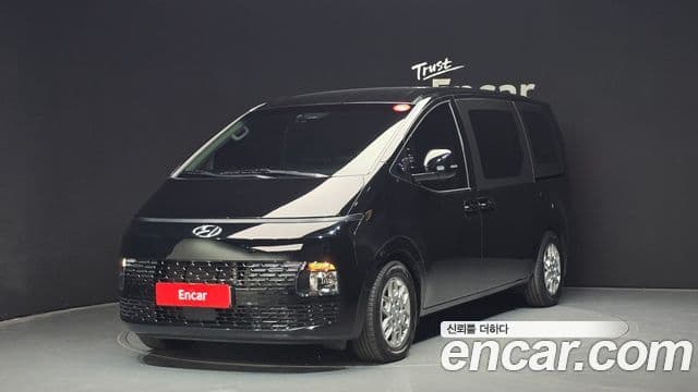 Hyundai Staria Modern, 2023 1