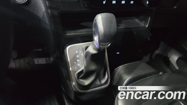 Hyundai Staria Modern, 2023 9