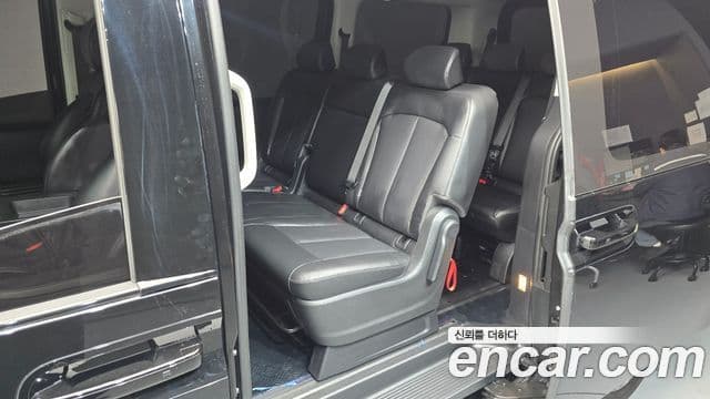 Hyundai Staria Modern, 2023 11