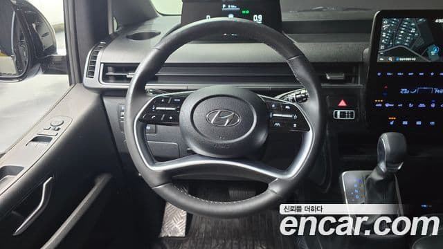 Hyundai Staria Modern, 2023 13