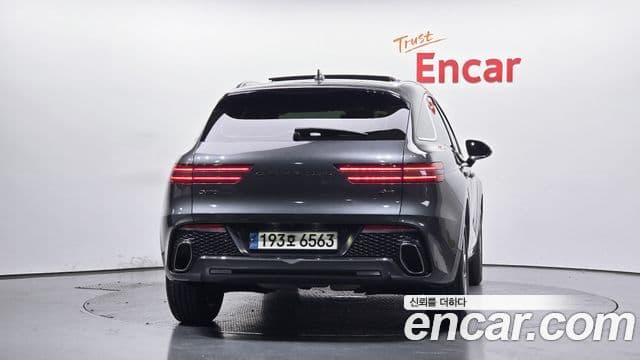 Genesis GV70, 2023 4