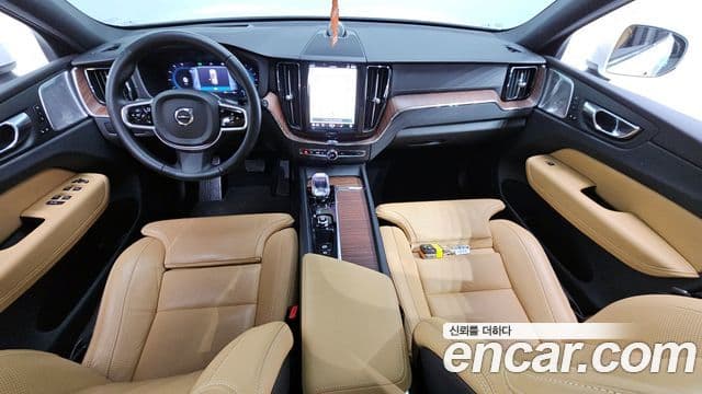 Volvo XC60 2세대 B5 Ultra Bright, 2025 7