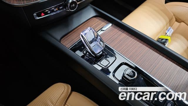 Volvo XC60 2세대 B5 Ultra Bright, 2025 9