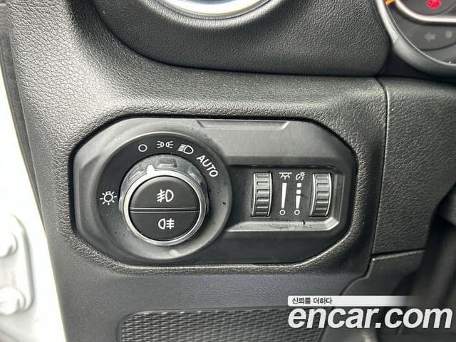 Jeep Wrangler (JL) 2.0 Overland Power top 4도어, 2021 15