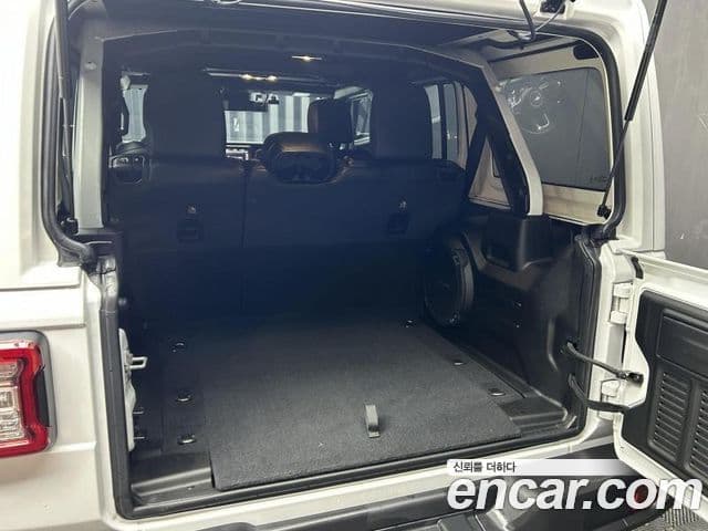 Jeep Wrangler (JL) 2.0 Overland Power top 4도어, 2021 18