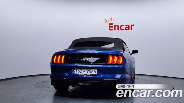 Ford Mustang GT кабриолет, 2022 4