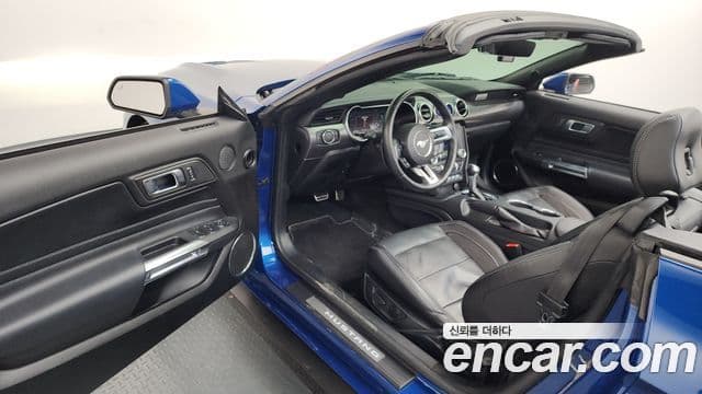 Ford Mustang GT кабриолет, 2022 10