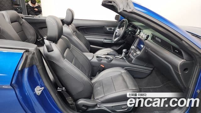 Ford Mustang GT кабриолет, 2022 11