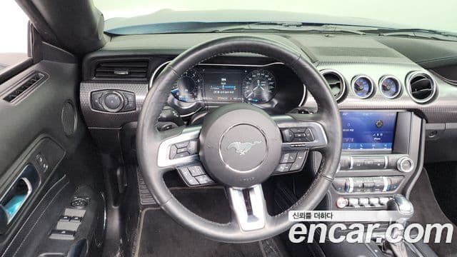 Ford Mustang GT кабриолет, 2022 13