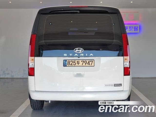 Hyundai Staria Modern, 2023 4