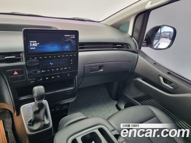 Hyundai Staria Modern, 2023 8